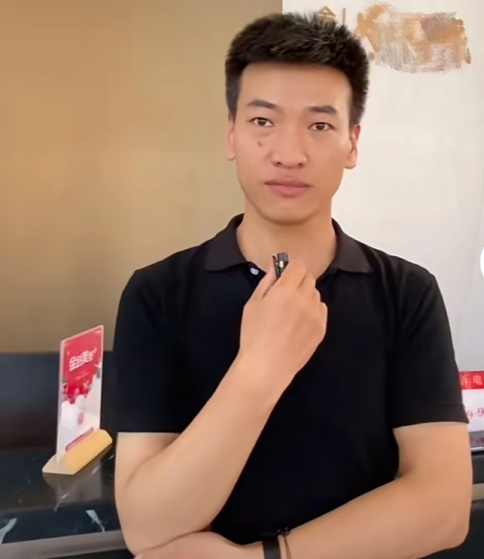 一杯梁白开的第一张照片--运城残疾人相亲网